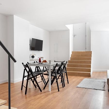 Altido Stylish 2-Level Flats Near Ajuda Palace Lisbon Bagian luar foto