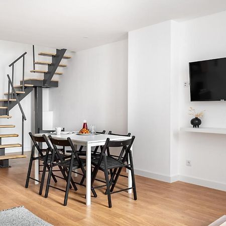 Altido Stylish 2-Level Flats Near Ajuda Palace Lisbon Bagian luar foto