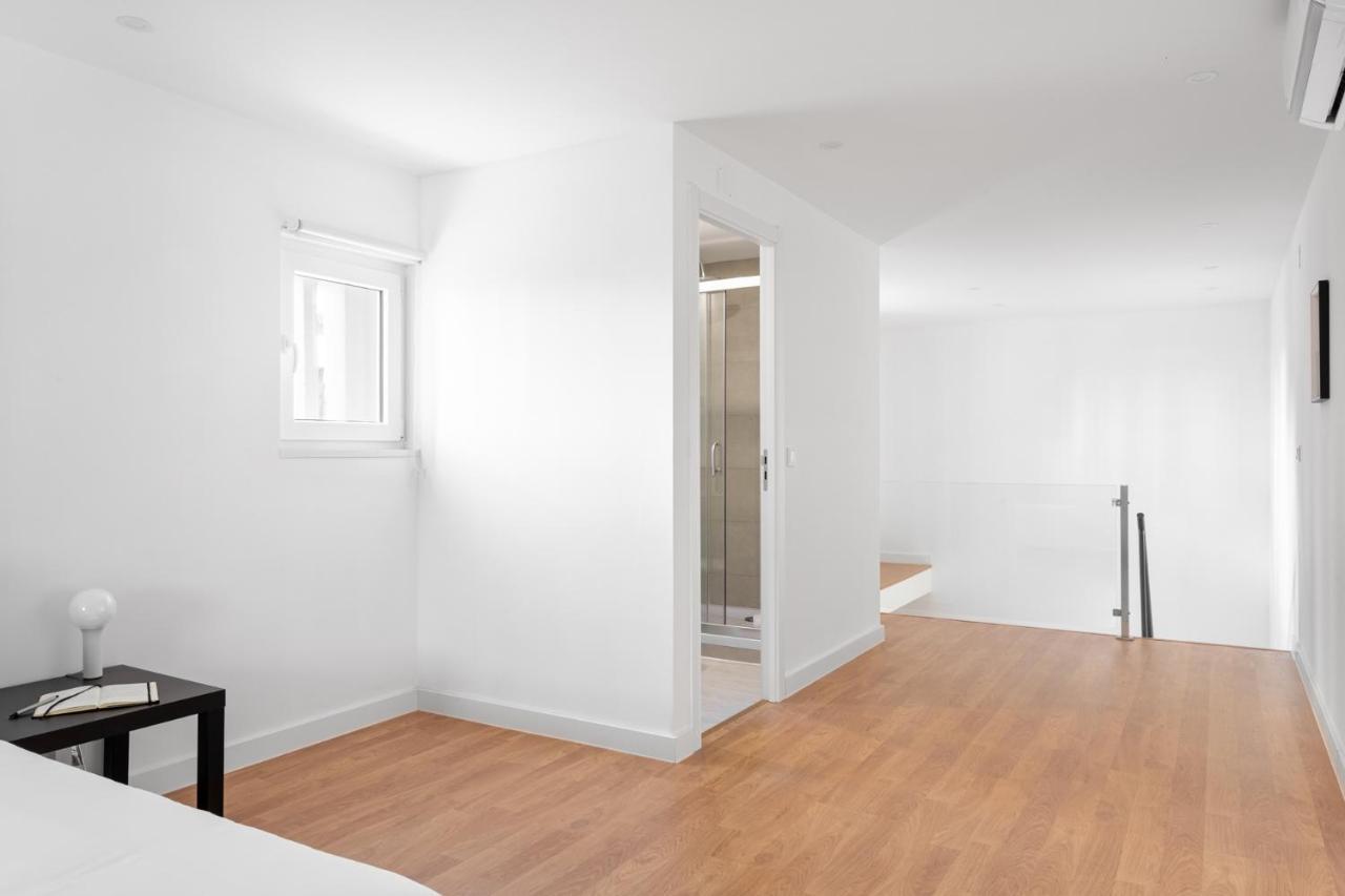 Altido Stylish 2-Level Flats Near Ajuda Palace Lisbon Bagian luar foto