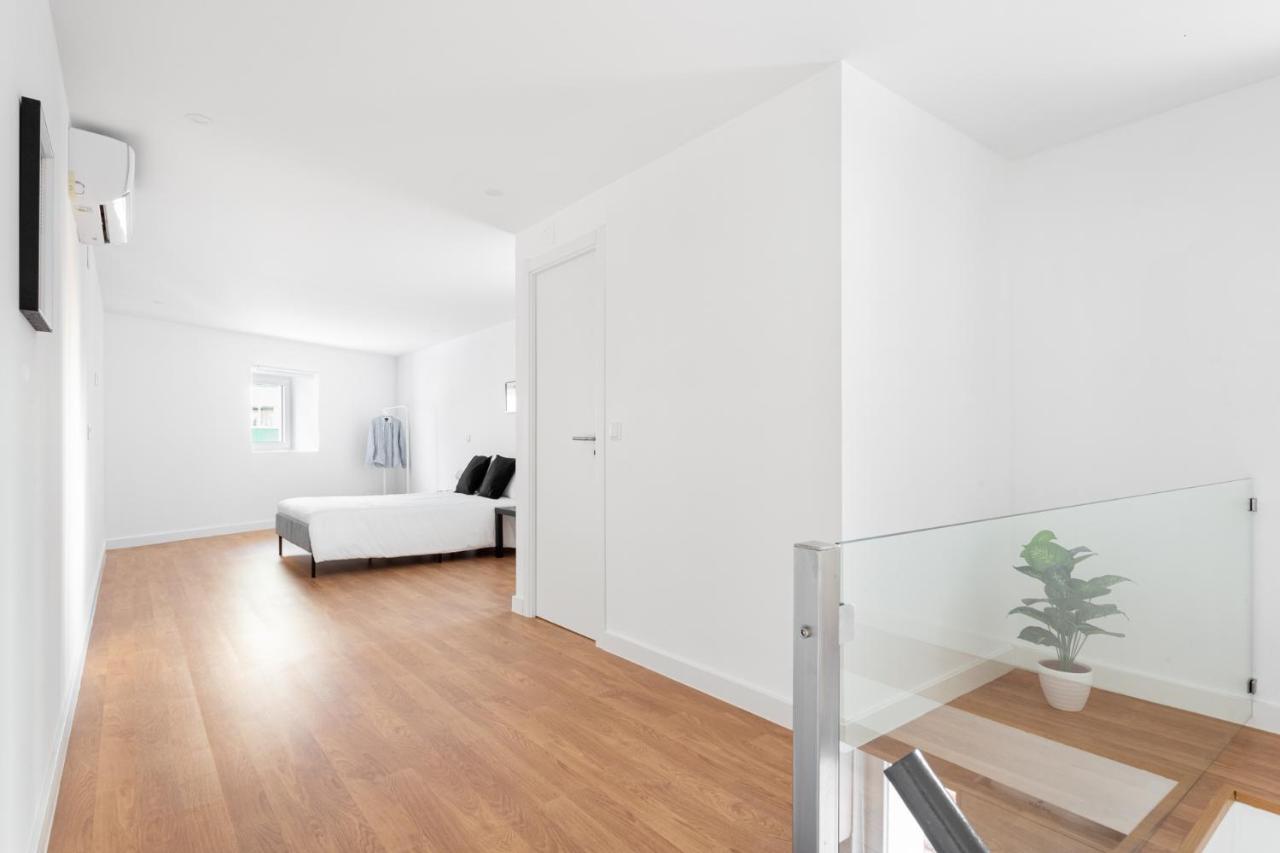 Altido Stylish 2-Level Flats Near Ajuda Palace Lisbon Bagian luar foto