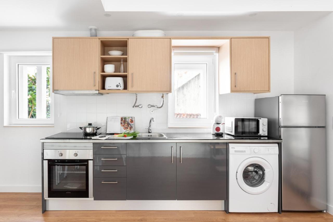 Altido Stylish 2-Level Flats Near Ajuda Palace Lisbon Bagian luar foto
