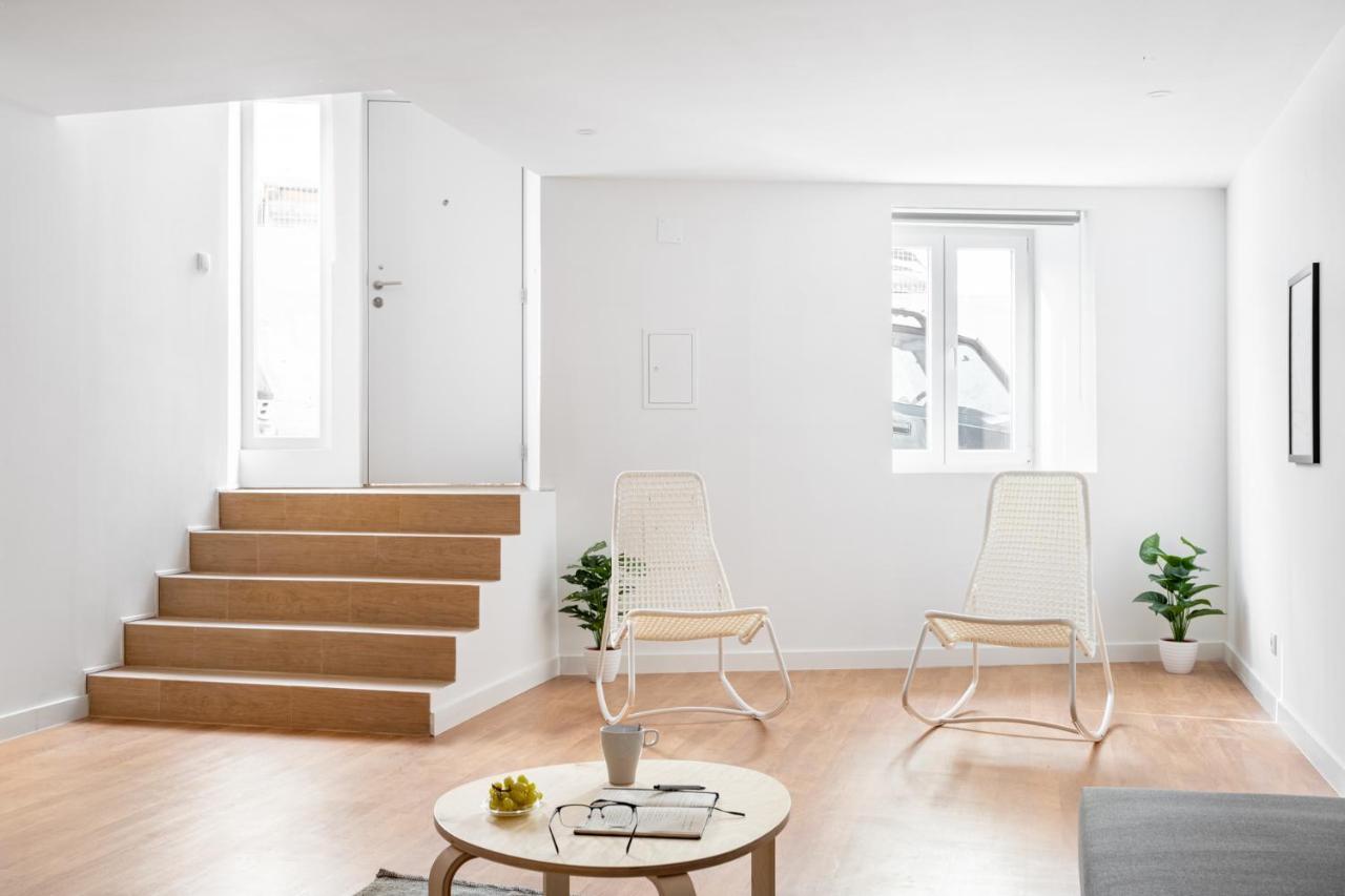 Altido Stylish 2-Level Flats Near Ajuda Palace Lisbon Bagian luar foto