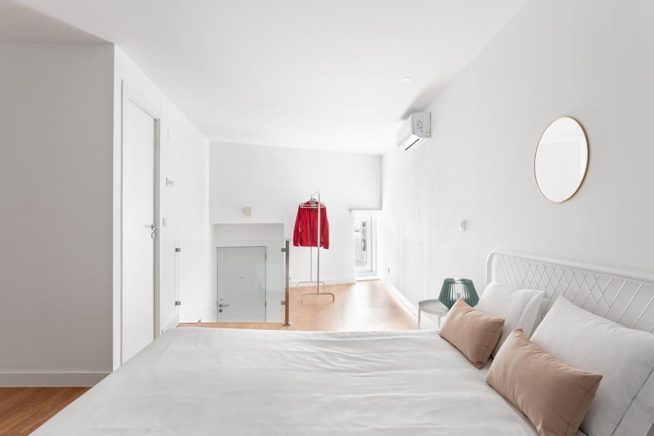 Altido Stylish 2-Level Flats Near Ajuda Palace Lisbon Bagian luar foto