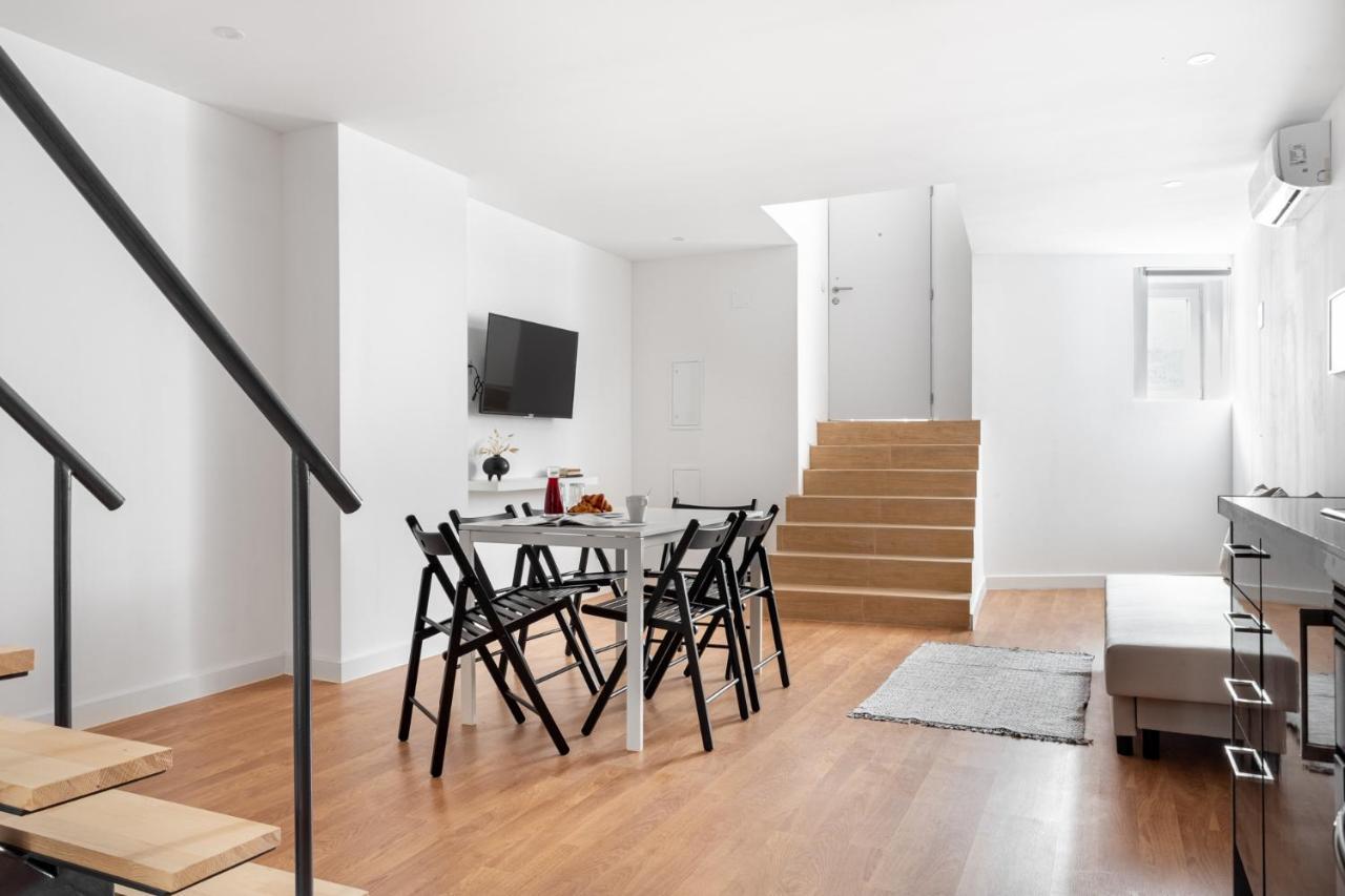Altido Stylish 2-Level Flats Near Ajuda Palace Lisbon Bagian luar foto