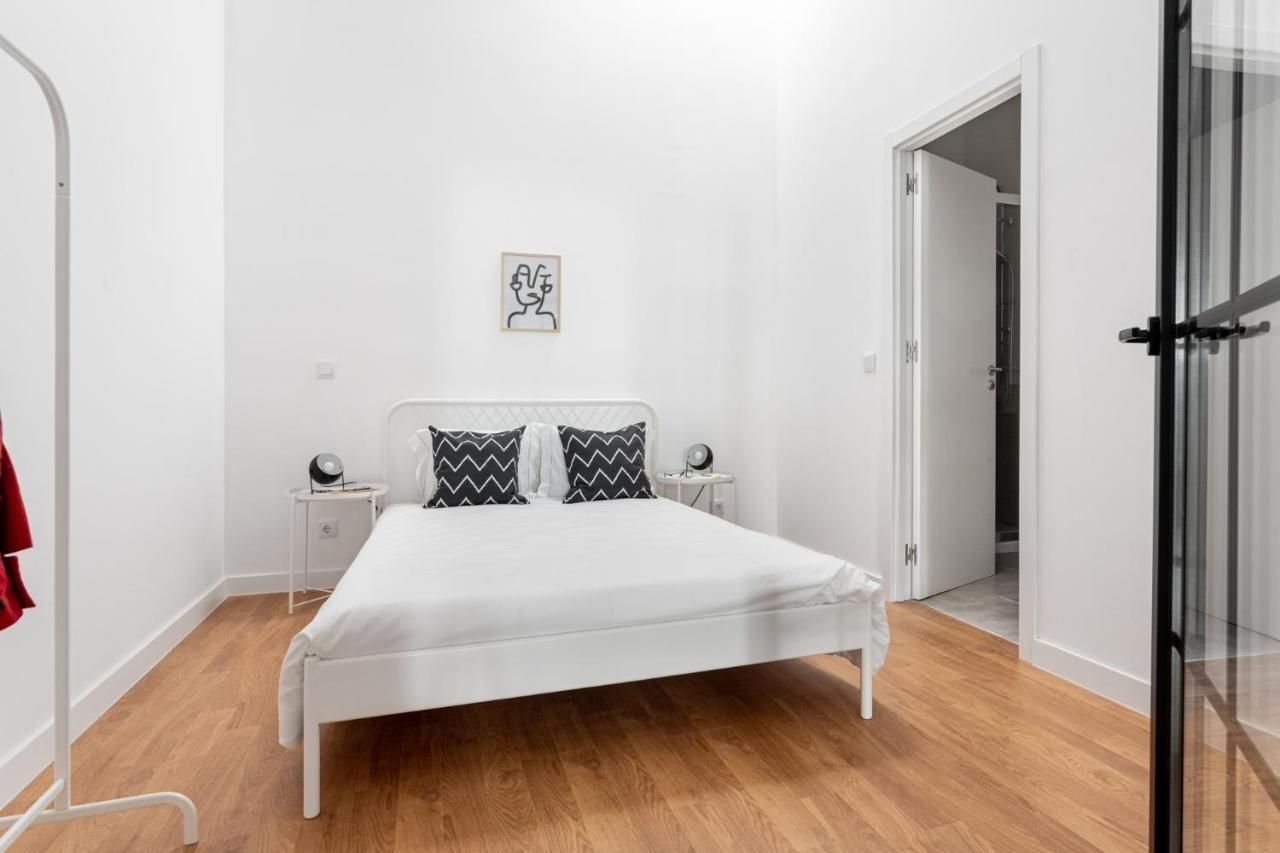 Altido Stylish 2-Level Flats Near Ajuda Palace Lisbon Bagian luar foto