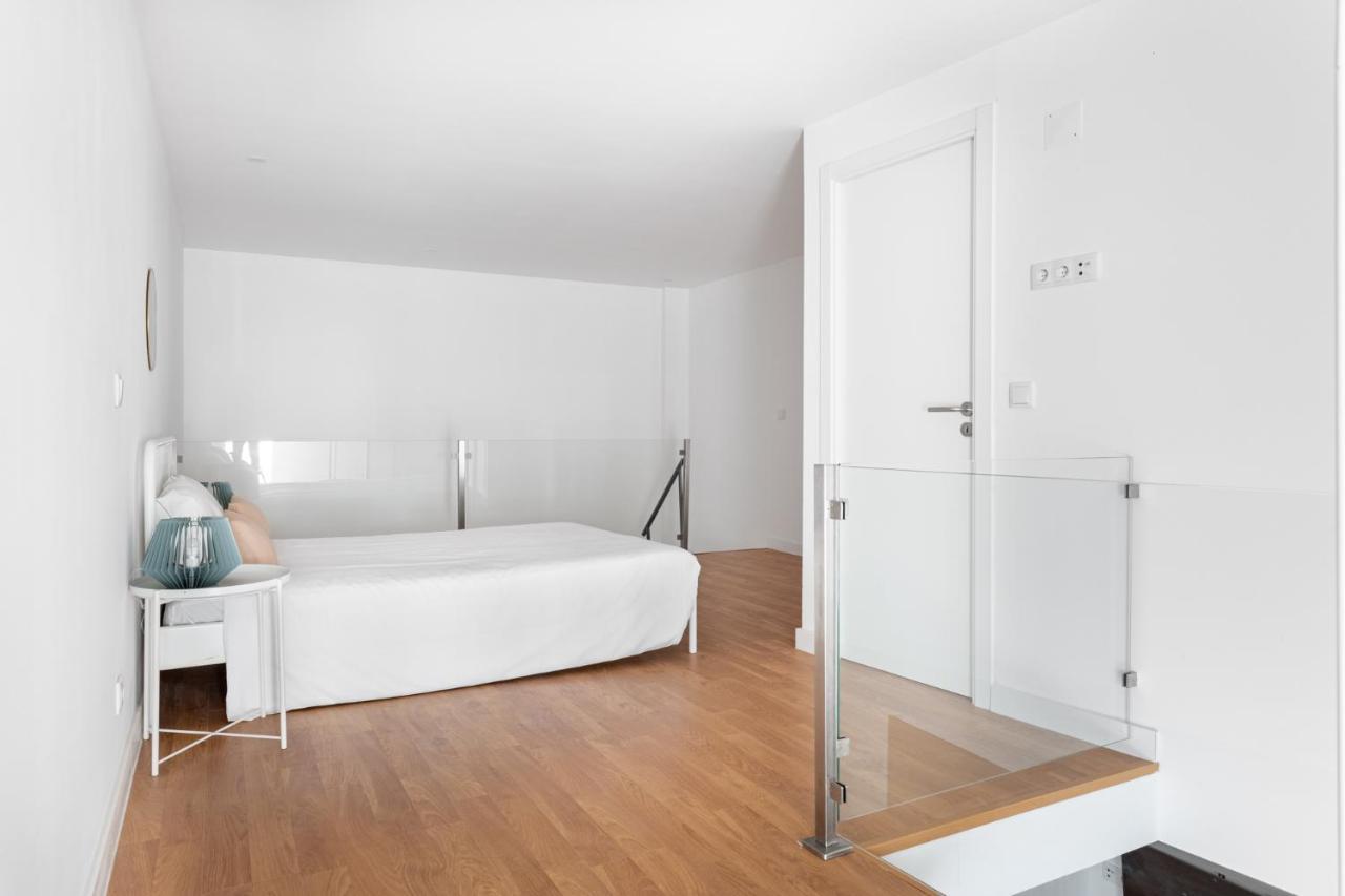 Altido Stylish 2-Level Flats Near Ajuda Palace Lisbon Bagian luar foto